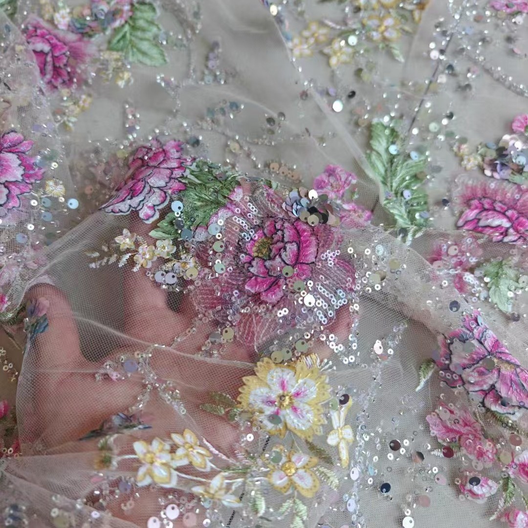 Glitter Tablecloth - Luksusowa koronka z koralikami, szerokość 1M